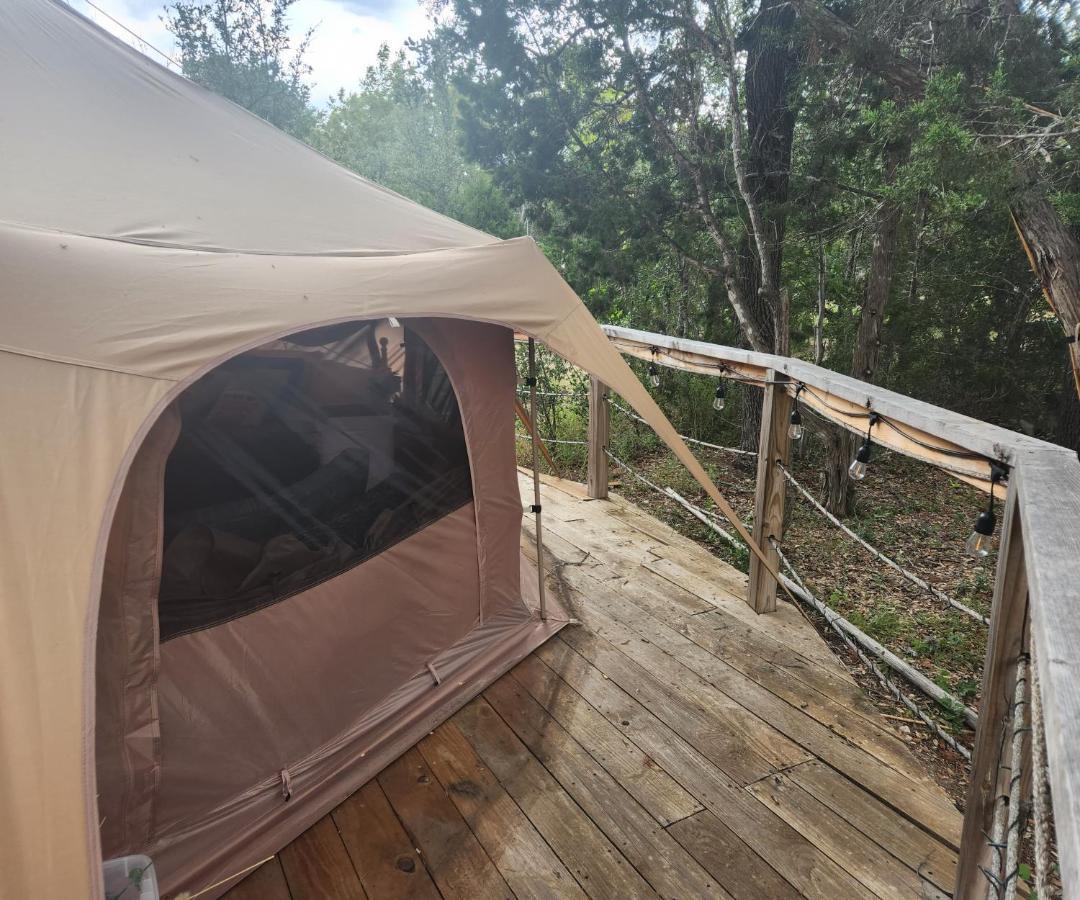 Al'S Hideaway Glamping Tents Hotel Pipe Creek Екстериор снимка